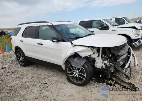 2018 Ford Explorer Sport z USA, uszkodzony, nr VIN 1FM5K8GT2JGC49371
